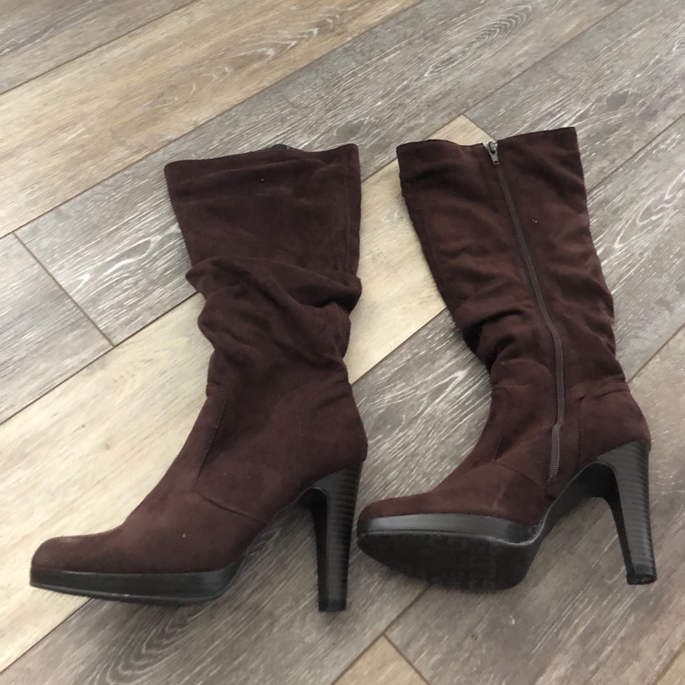 Brown suede tall boots 6